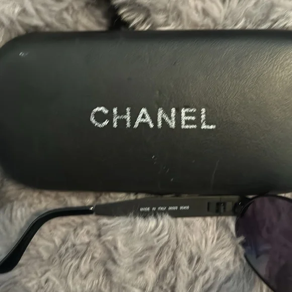 Chanel Sunglasses w/ Case - Picture 4 of 6